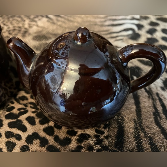 Redware Coffee Pot and Teapot Salt & Pepper Shakers - Picture 3 of 7